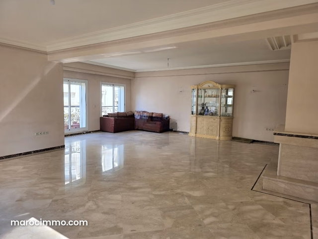Grand appartement proche école Théophile Gauthier — 3