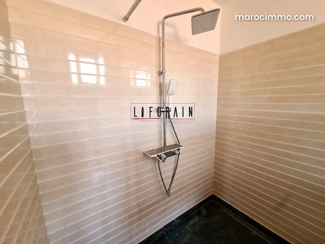 Appartement Lumineux de 280m² — 5