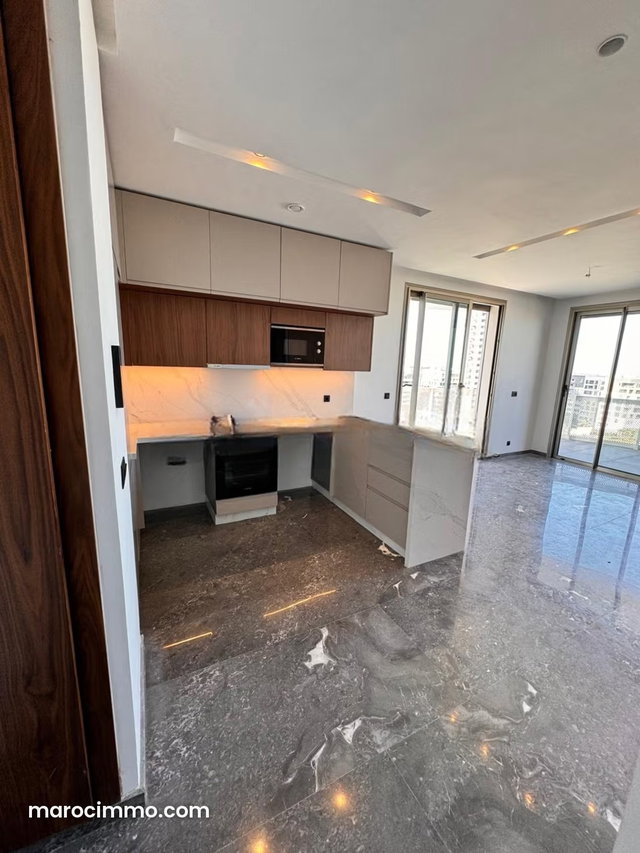 Beautiful studio for sale — 4