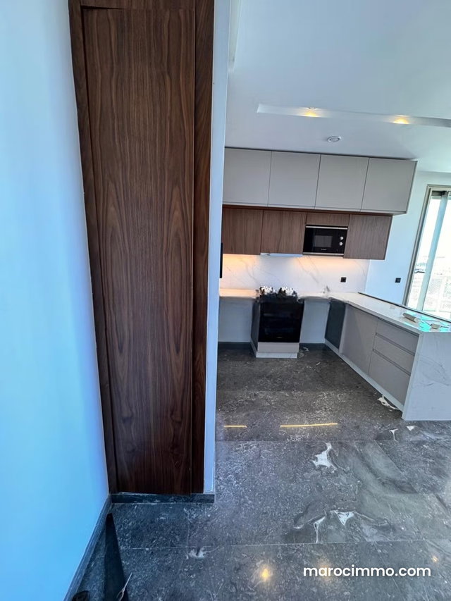 Beautiful studio for sale — 5