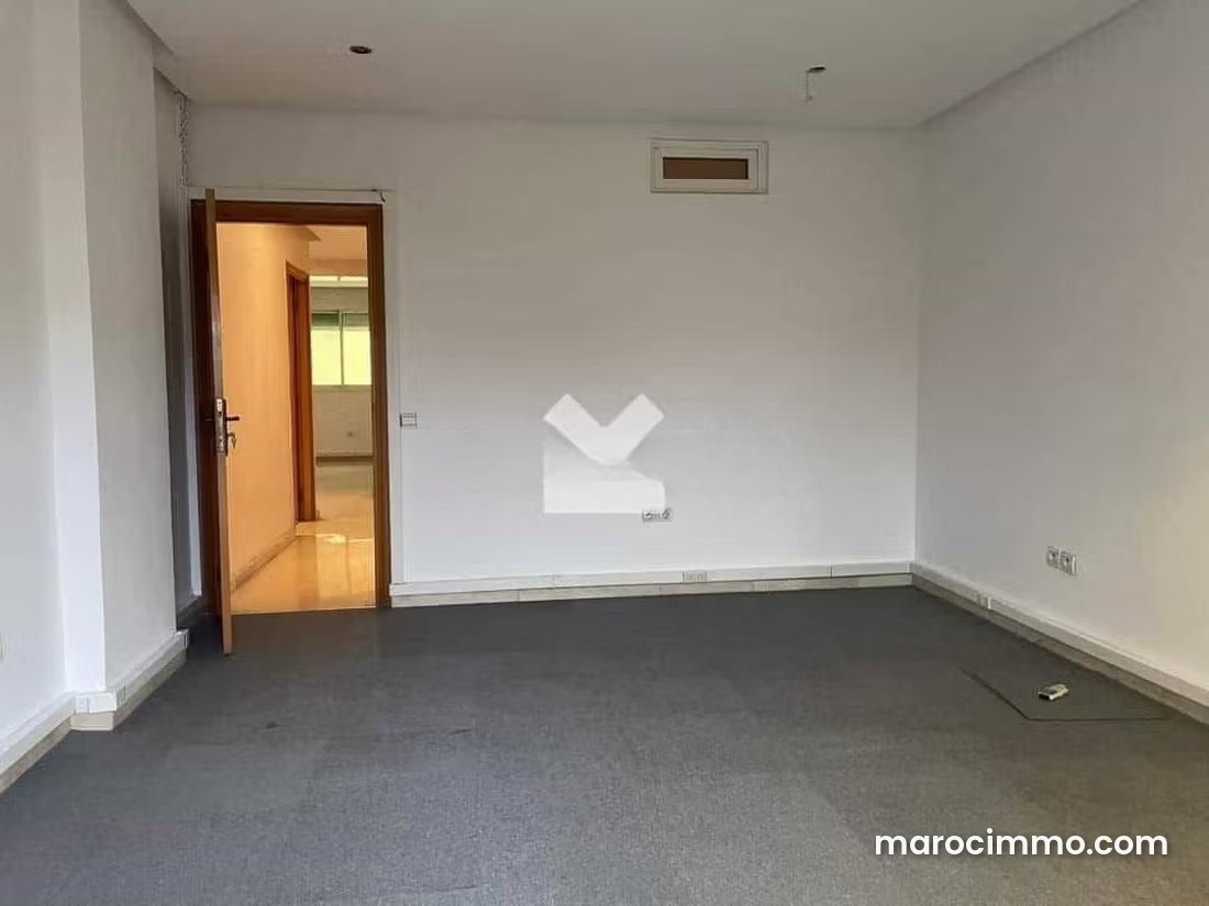 104 m² Office with Terrace for Rent in Al Batha, Casablanca — Casablanca