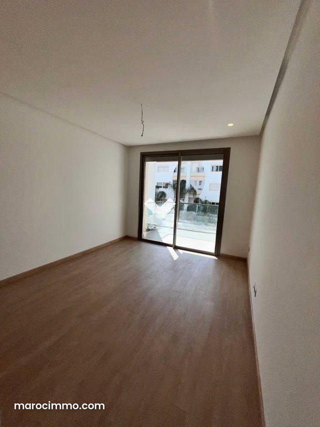 Appartement à Louer de 115.0 m² à Rabat, Dar Essalam — 4