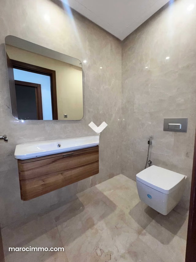 Appartement à Louer de 115.0 m² à Rabat, Dar Essalam — 3