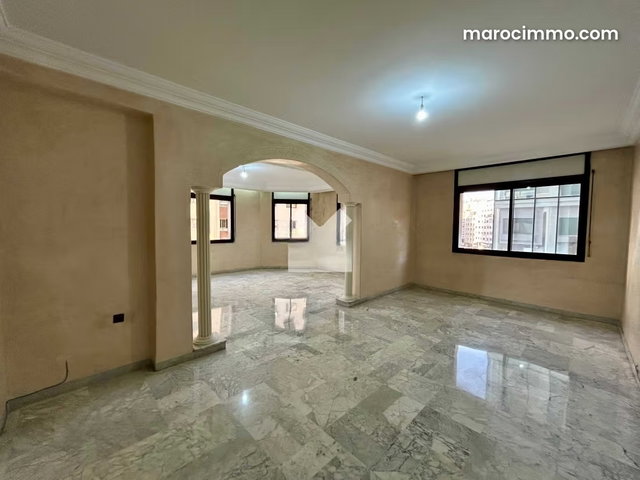 Appartement à Vendre de 260.0 m² à Casablanca, Bourgogne Sidi Belyout — 3