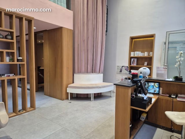 Joli magasin aménagé en centre de beauté — Casablanca