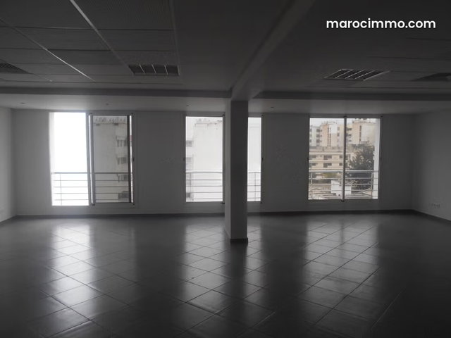 Plateaux de Bureaux à Louer de 75m² à 159m² — 4