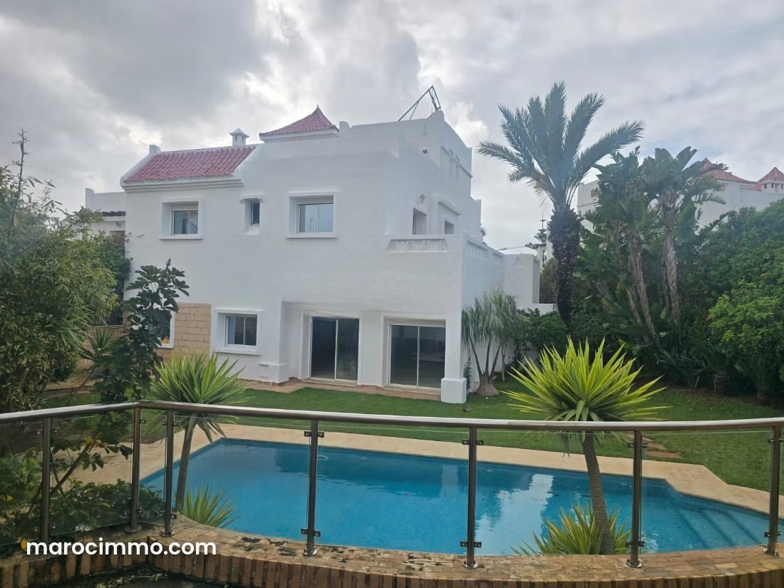 400 sqm Villa with Pool and Sea Views, Aïn Diab, Casablanca — Casablanca