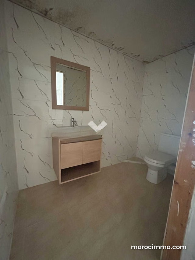 Local commercial à Vendre de 89.0 m² à Casablanca, Belvedere Roches Noires — 2