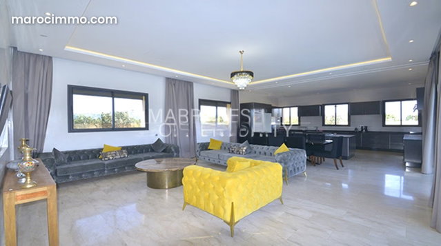 Villa Moderne Meublée à Louer à Marrakech sur la rte de Ouarzazate Jardin piscine — 3
