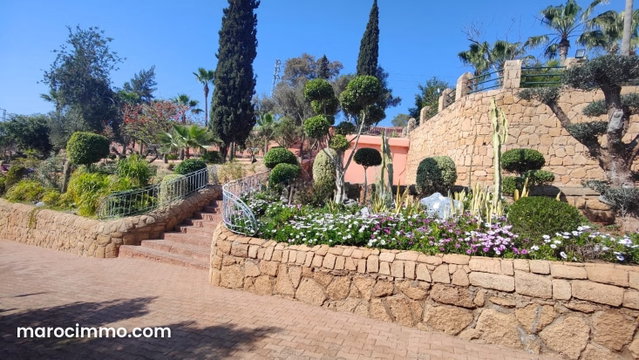 Villa style Hotel à vendre sur Mohammedia 10 grandes pièces — 3