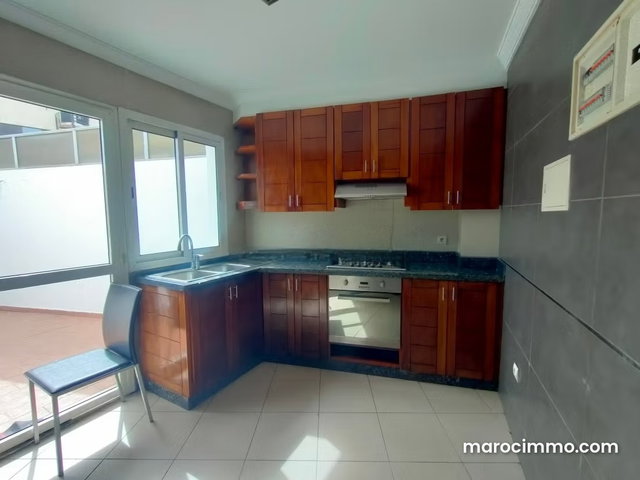 T4 vide de 120 m² – 3 chambres — 3