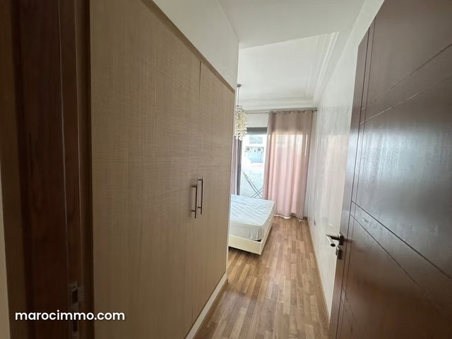 Louez cet appartement à Bourgogne Ouest. 2 grandes pièces. Meublé — 3