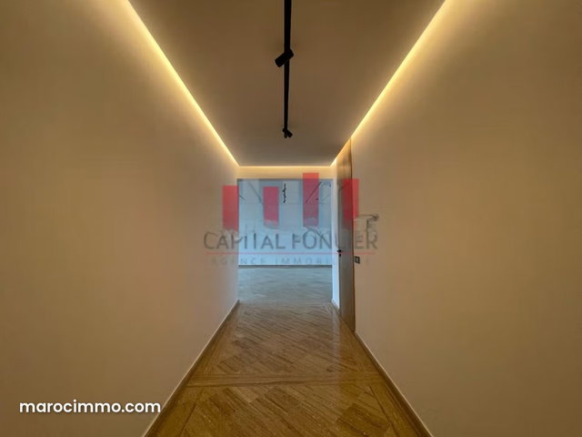 Immobilier à vendre à Casablanca. Surface de 250 m² — 2