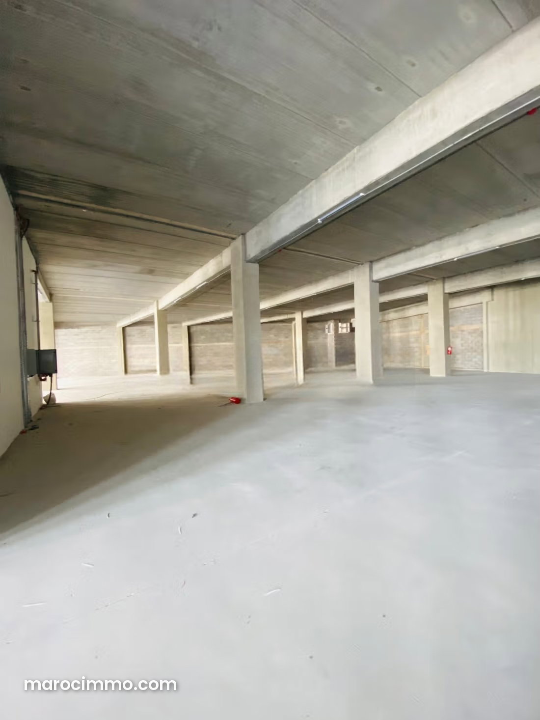 Local commercial 2000 m² à louer Ain Sebaa Casablanca — Casablanca