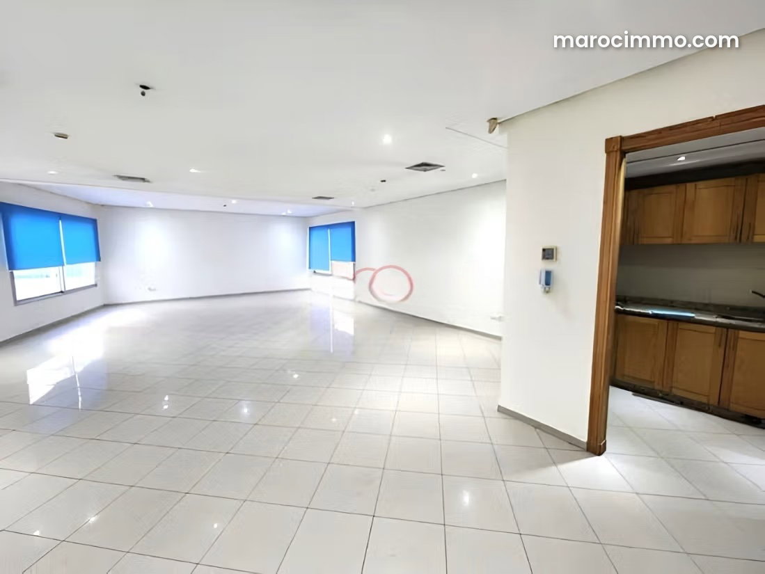 90 m² Office in Casablanca City Centre, High-Standard and Accessible — Casablanca