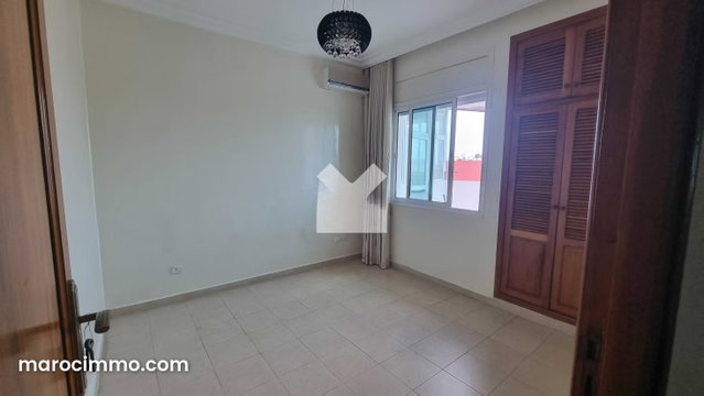 Appartement à Vendre de 214.0 m² à Casablanca, Bourgogne Sidi Belyout — 5