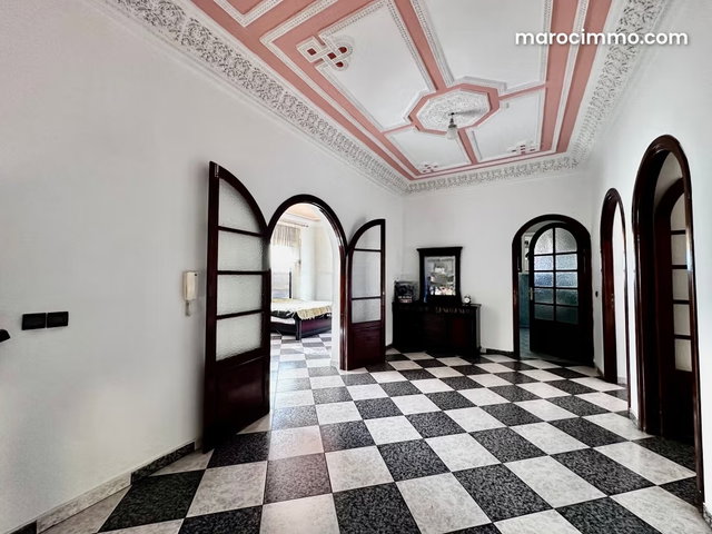 Renovation Opportunity: Seaside Villa with Ocean Views — 2