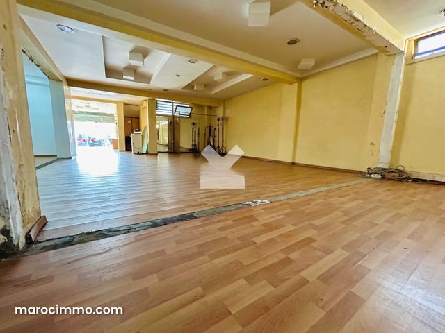 Local commercial à Vendre de 322.0 m² à Casablanca, Hopitaux — 3