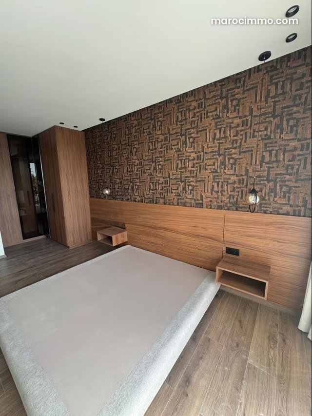 Premium Studio for Sale, Fully Furnished and a Must See — 5