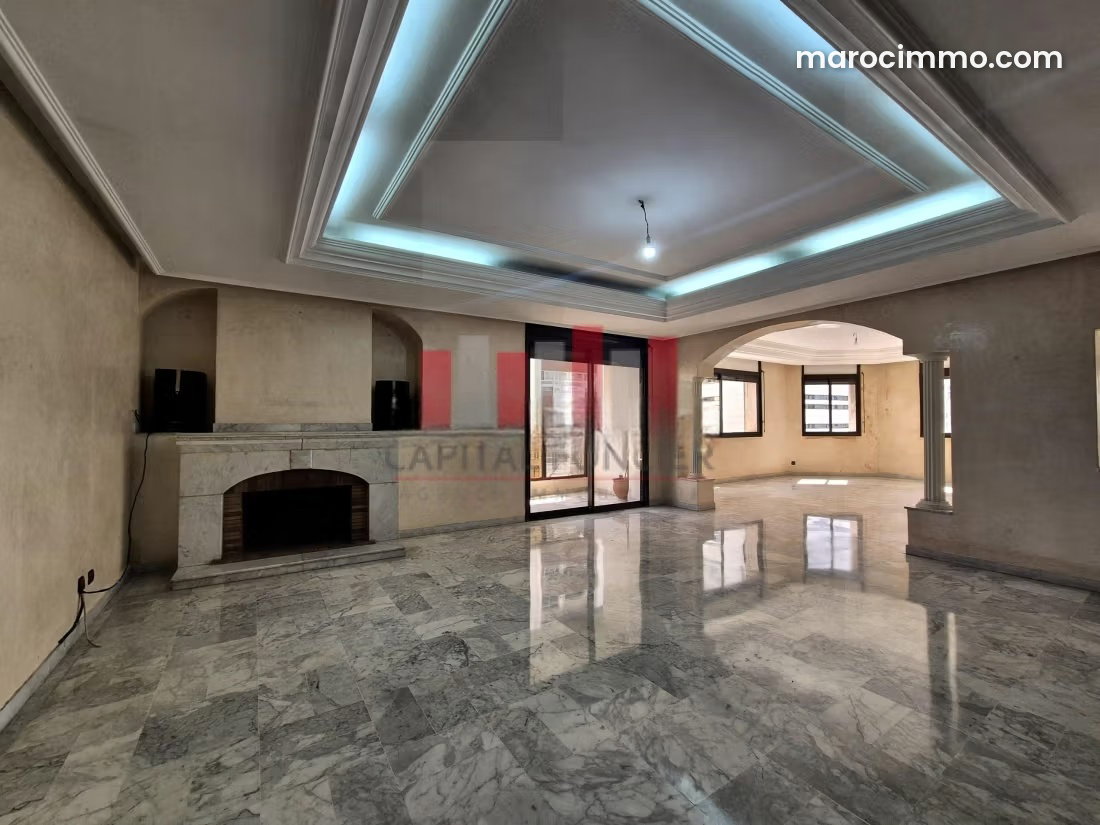 Spacious 261 m² Apartment for Sale on Avenue Anfa, Casablanca — Casablanca