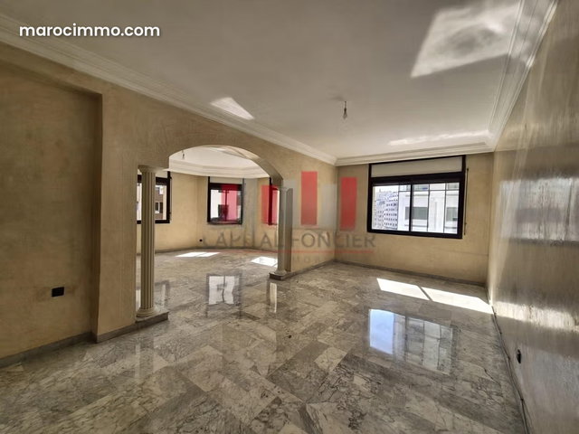 Appartement à l'achat à Anfa. Superficie 261 m². Ascenseur — 4