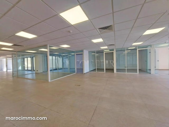 Location bureau haut standing 320m2 Quartier Oasis, Casablanca — Casablanca