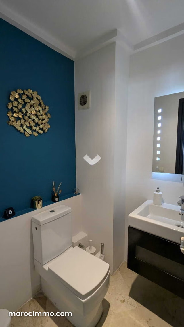 Appartement à Vendre de 174.0 m² à Casablanca, Racine — 2