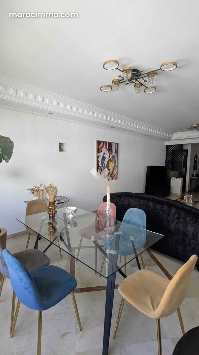 Appartement à Vendre de 174.0 m² à Casablanca, Racine — Casablanca