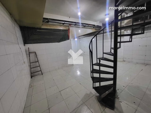 Local commercial à Vendre de 89.0 m² à Casablanca, La Gironde — 2