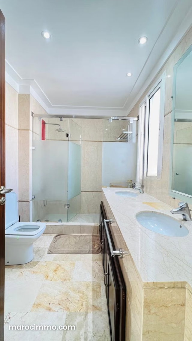 Appartement semi meublé en location avec terrasse — 5