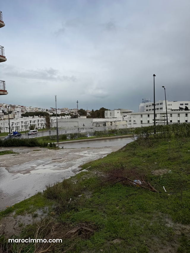 A plot fo land suitable for building three floors — Tanger