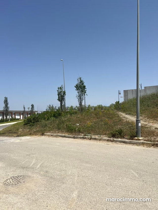 A Plot of Land Suitable for Building Three Floors — 2