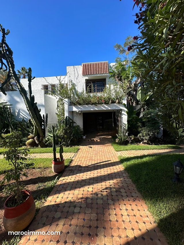 Villa à vendre à PARANFA Anfa Supérieur 1711m² — 2