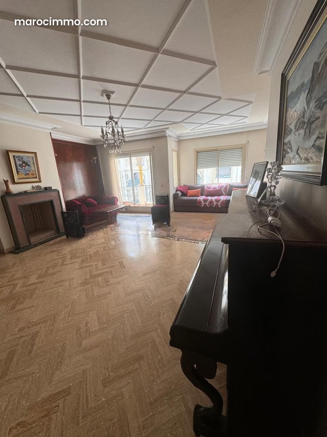 Appt à vendre au Triangle d'Or 200m² — 2
