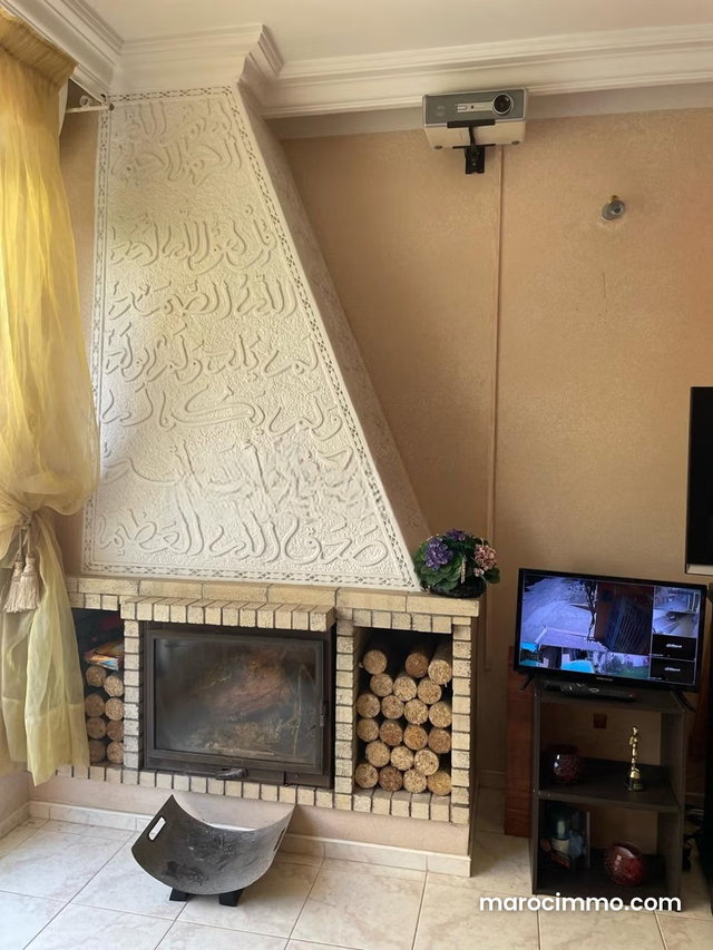 Luxury Villa with Pool and Sea View in Al Yassmine — 5