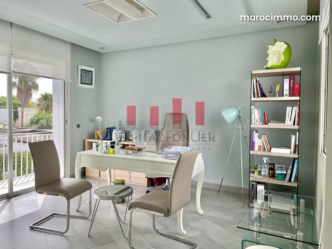 400 m² Villa for Sale in C.I.L, Casablanca — Casablanca