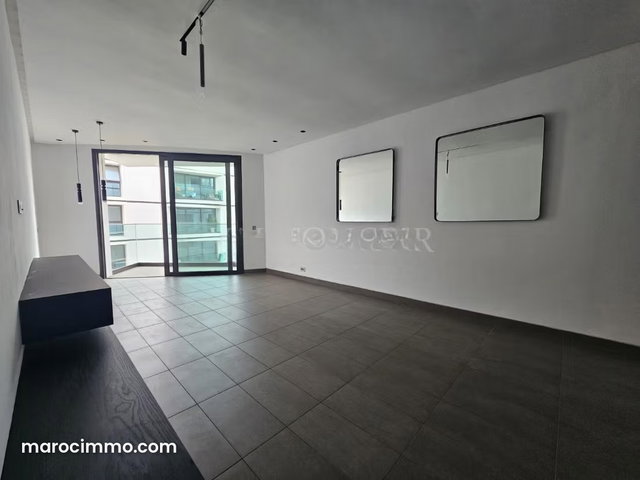 À louer: Appartement haut standing non meublé à Anfa Place, Ain Diab — 3