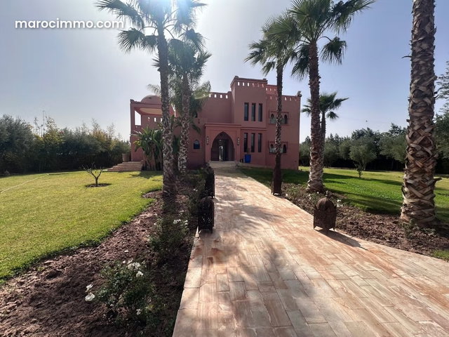 Villa de Luxe avec VNA à vendre – Route de Fés — 2