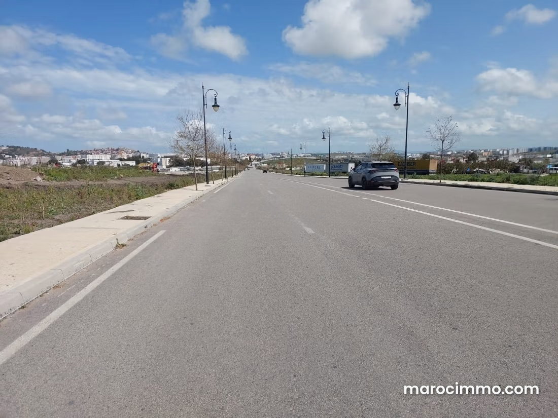 Terrain 9 hectares Boukhalef Tanger, zone R5 proche aéroport — Tanger
