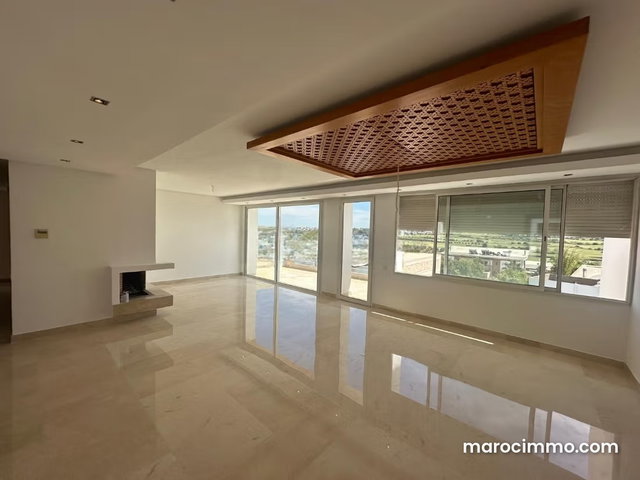 Superbe Appartement 3 Chambres à louer — 4