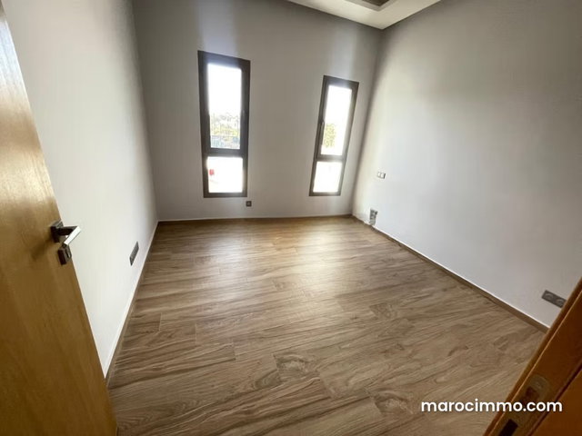 Beautiful New Modern Villa for Rent — 5