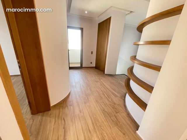 Beautiful New Modern Villa for Rent — 4