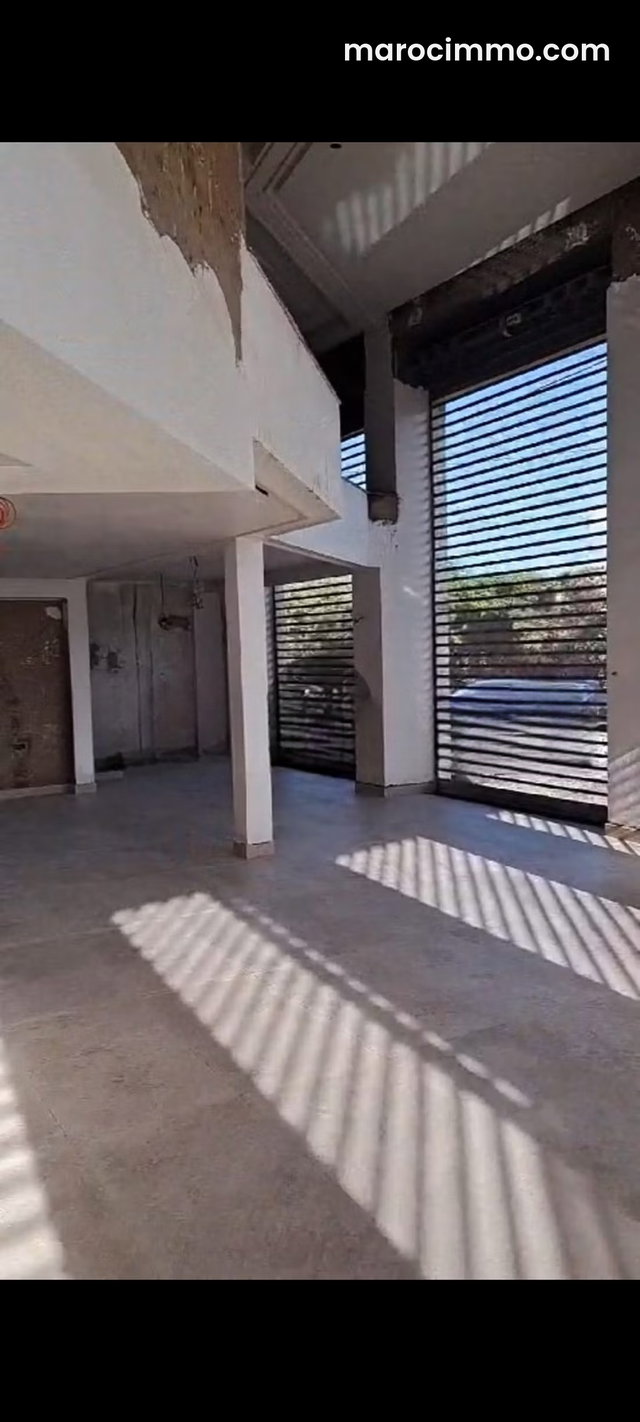 Local en location angle maarif extension — 3