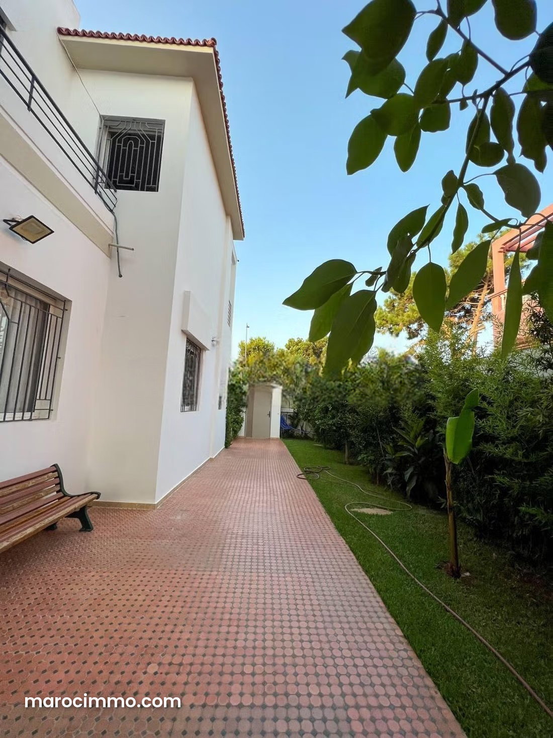 550 sqm villa with sea views for rent, Riyad, Rabat — Rabat