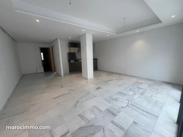 Studio à louer à la CGI Bouskoura — 4