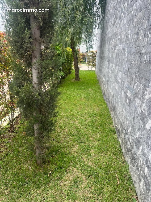 Studio à louer à la CGI Bouskoura — 2