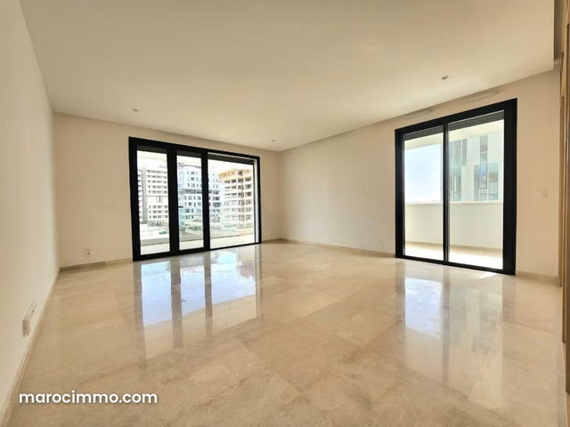 Appartement trois chambres non meublè à louer CFC — الدار البيضاء