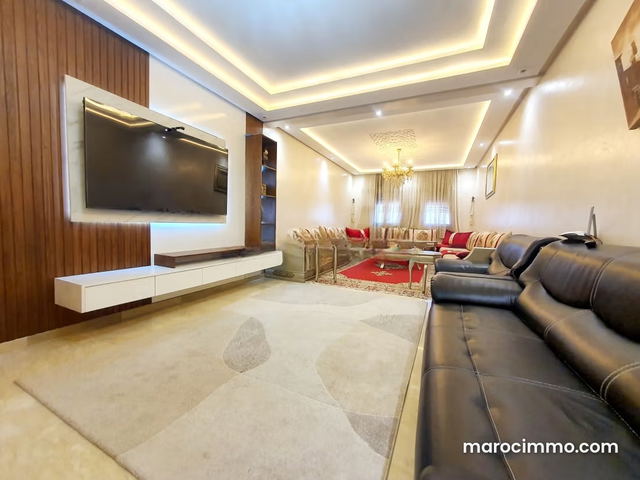 Bel appartement sans vis à vis avec ses meubles — Casablanca
