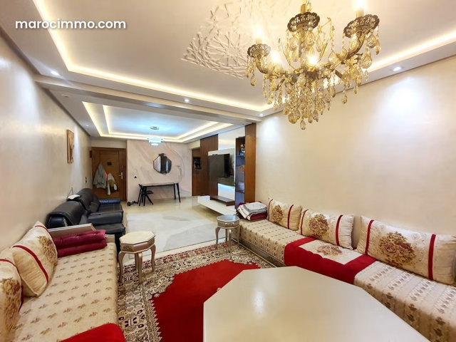 Bel appartement sans vis à vis avec ses meubles — 3