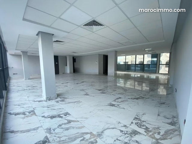 Bureau à louer 164 m² — 4